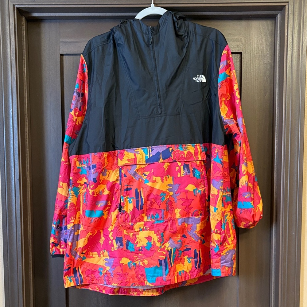 The North Face women’s windbreaker